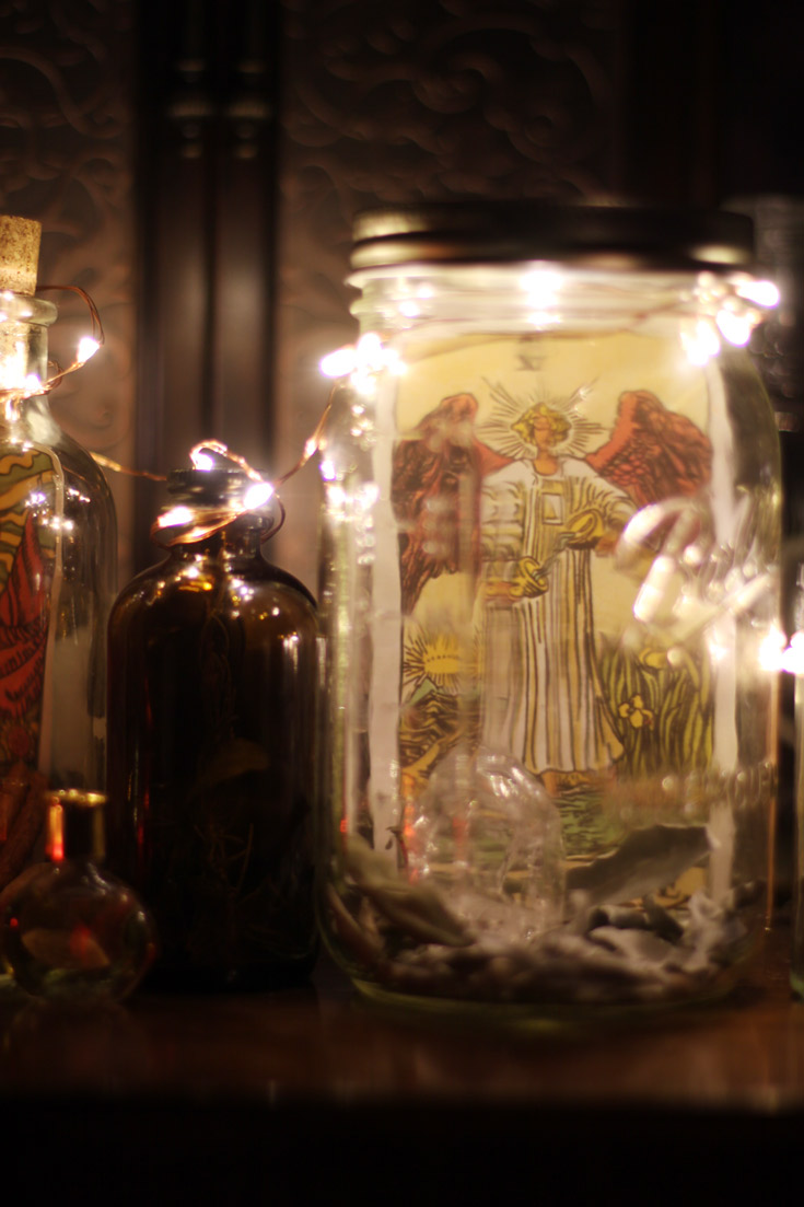 Make these magical Witch Jars for your Yule Altar